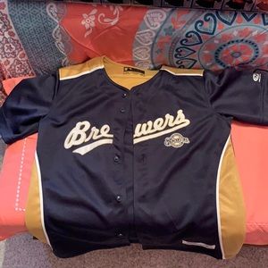 Gunuine Merchandise Brewers button up jersey shirt.  Size large (10-12).
